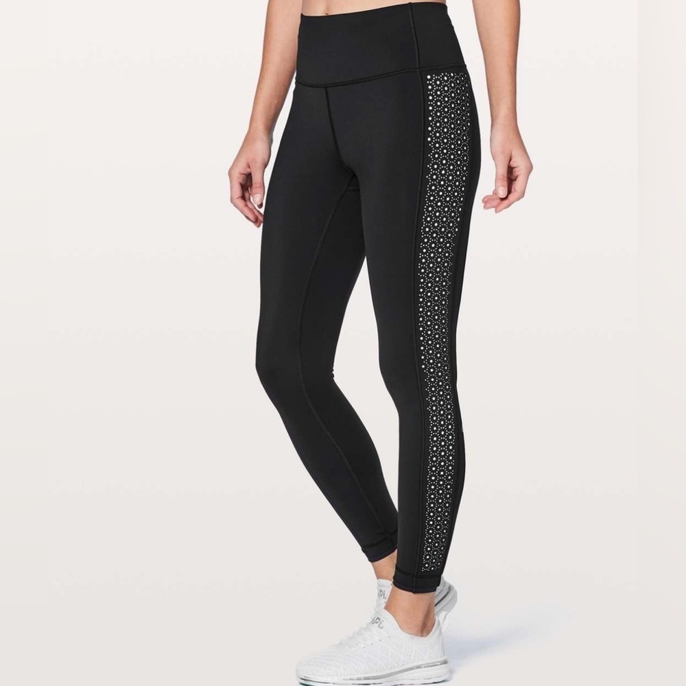 Lululemon Colour Me Quick 7/8 Tight 25" Nulux Black / White